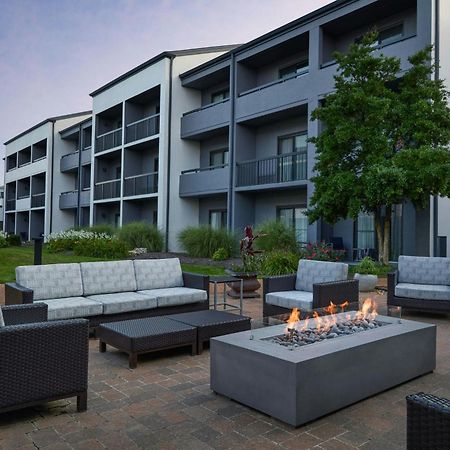 Courtyard St. Louis Westport Plaza Hotel Maryland Heights Buitenkant foto