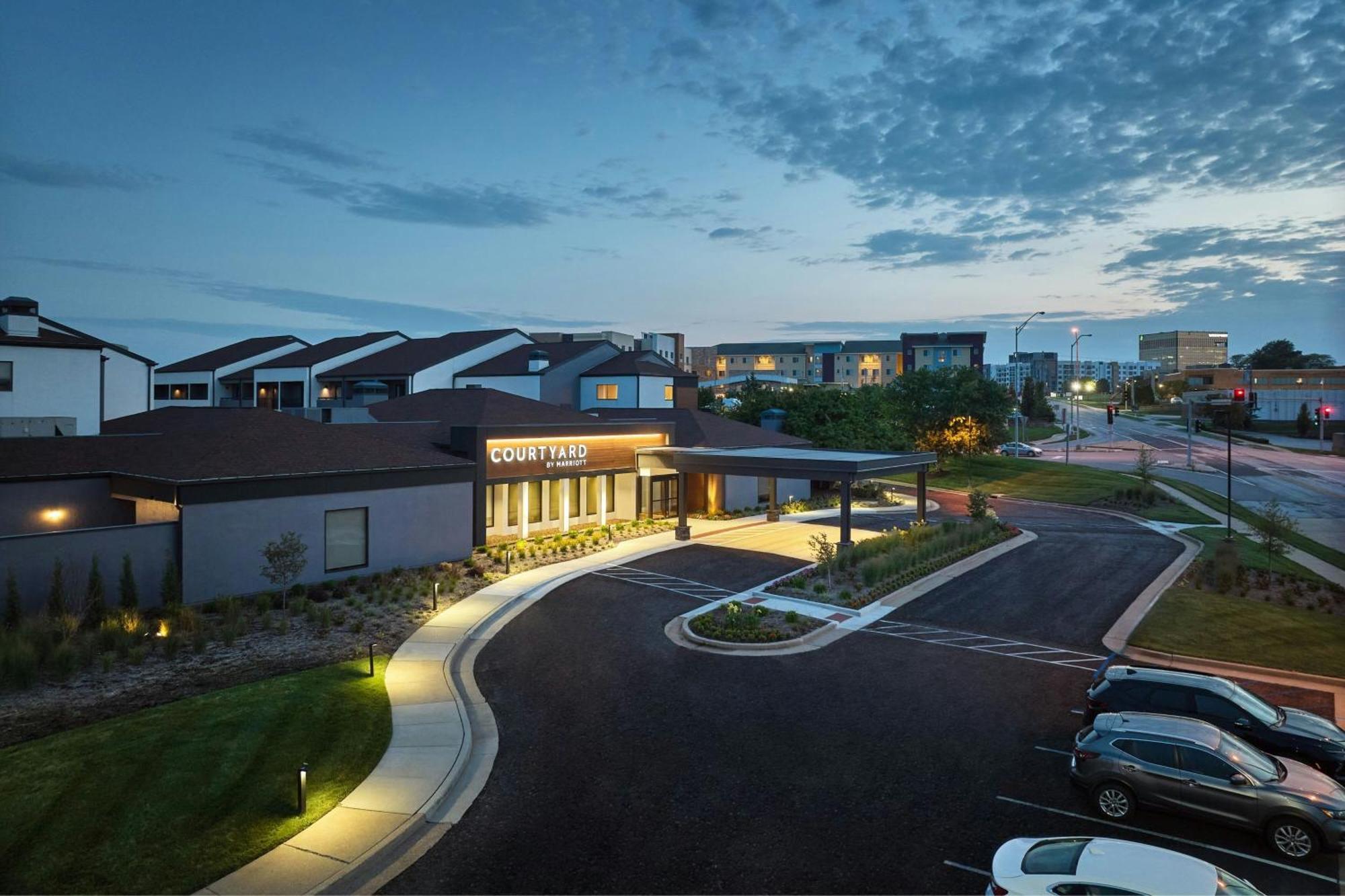 Courtyard St. Louis Westport Plaza Hotel Maryland Heights Buitenkant foto